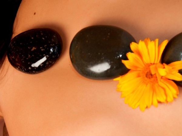 Hot-stones-massage Hot-stones-massage